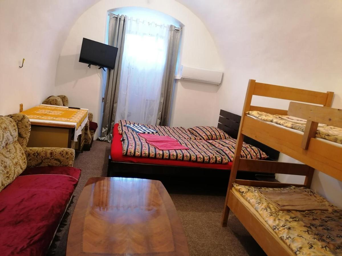 Hotel Fara Choustnikovo Hradiste Exterior foto